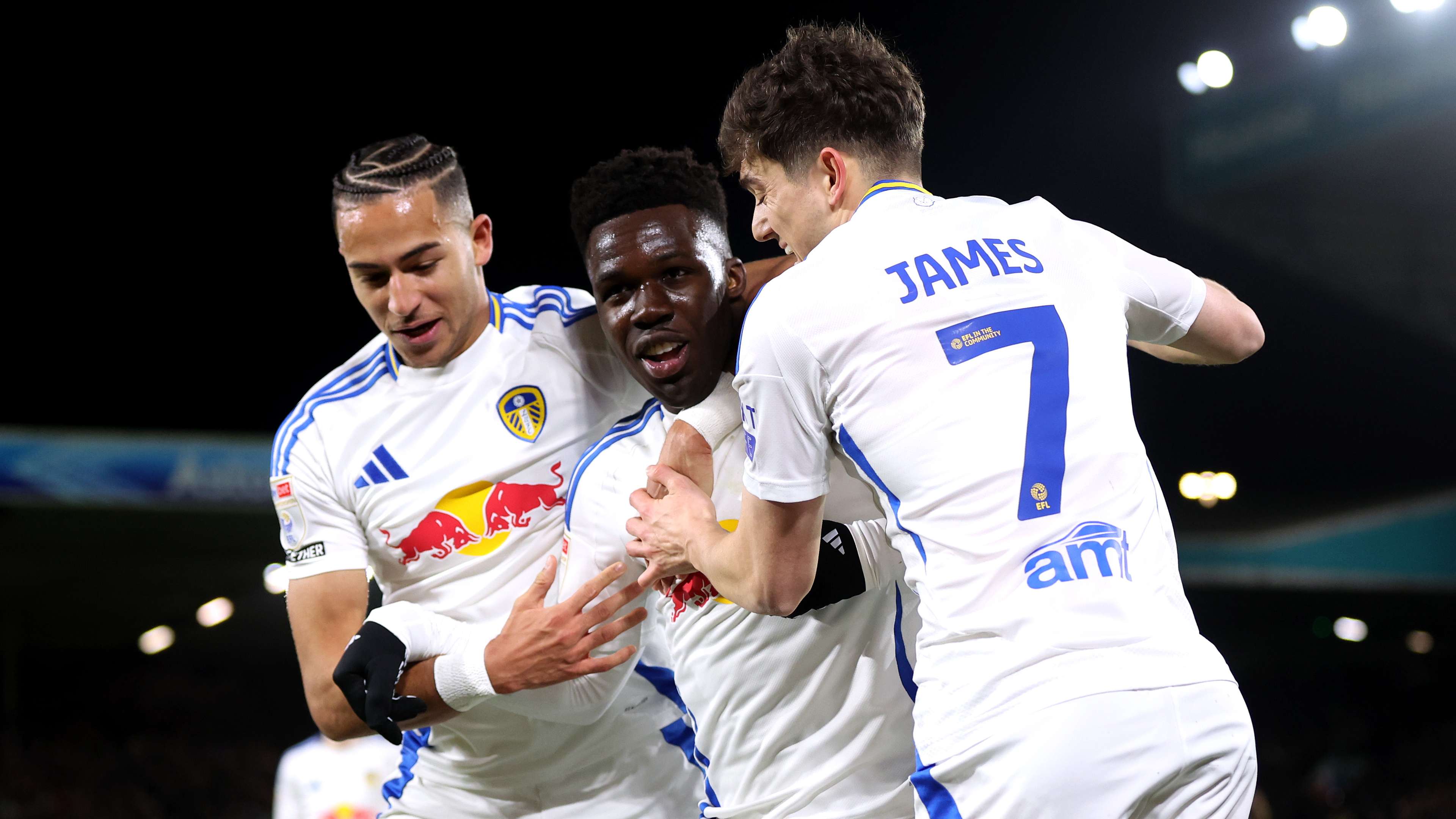 缺乏足够的 缺乏足够的