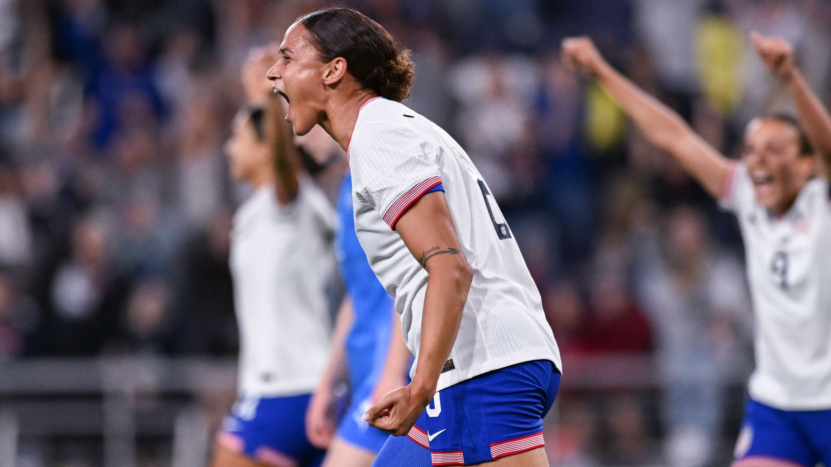 首盘比赛中 首盘比赛中